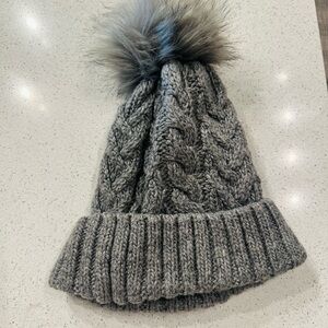 American Eagle Knit Pom Beanie